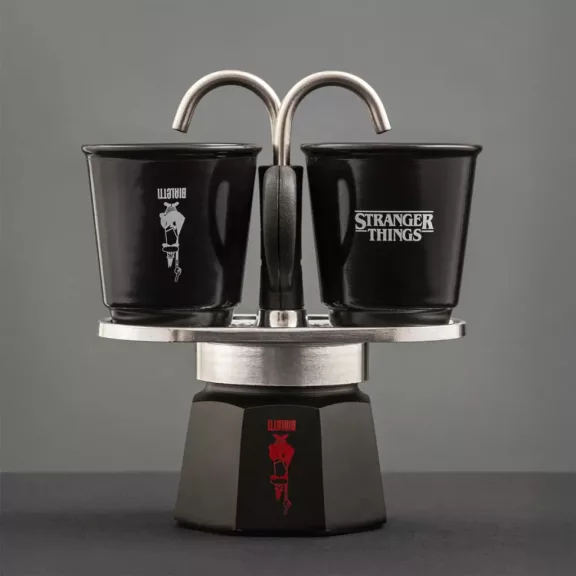 Bialetti Stranger Things Mini Express kotyogós kávéfőző, 2 személyes Bialetti Stranger Things Mini Express kotyogós kávéfőző, 2 személyes